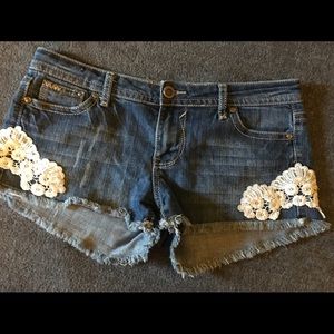 pre-loved Hot Kiss (cici short)